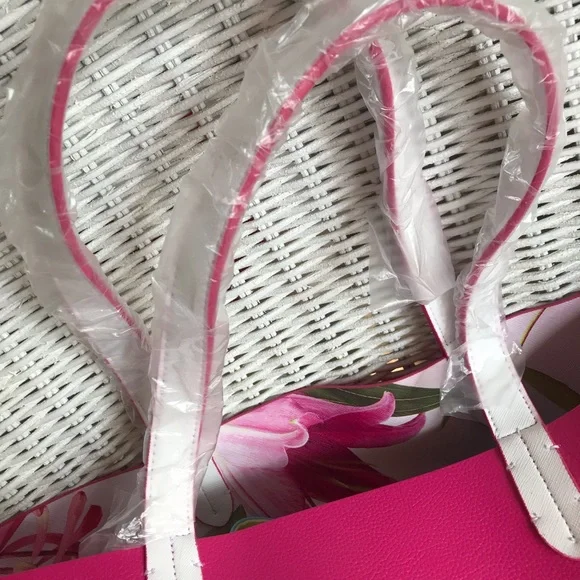 Gorgeous bright pink tote Estée Lauder. - Picture 5 of 7